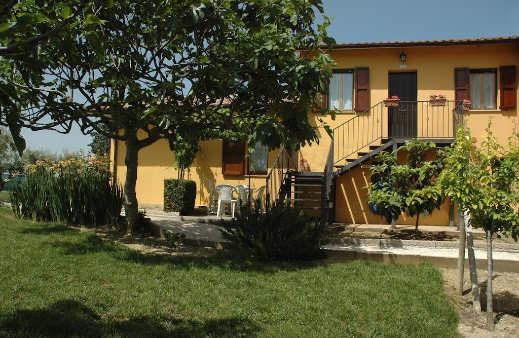 Casale Il Colle Deruta Villa Luaran gambar