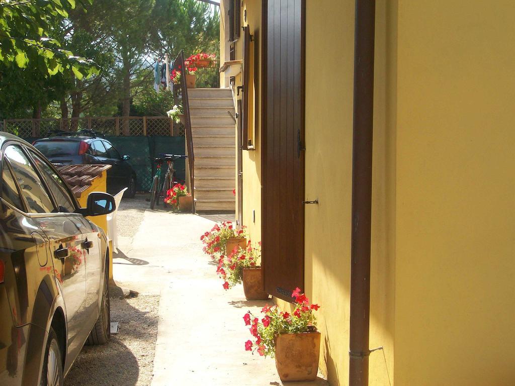 Casale Il Colle Deruta Villa Luaran gambar