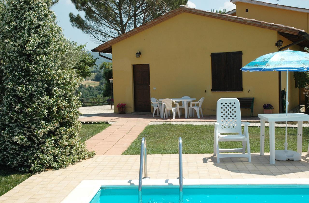 Casale Il Colle Deruta Villa Luaran gambar